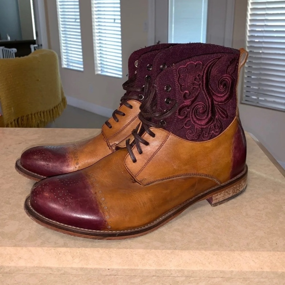 Robert Graham Embroidered Leather Boots